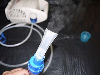 成人雾化怎么吸气的视频,成人雾化吸入操作步骤详解视频